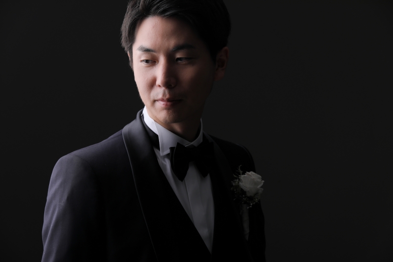 フォーマルなポーズで”残す” 10