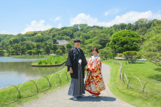 爽やかな青空、瑞々しい新緑、美しい日本庭園