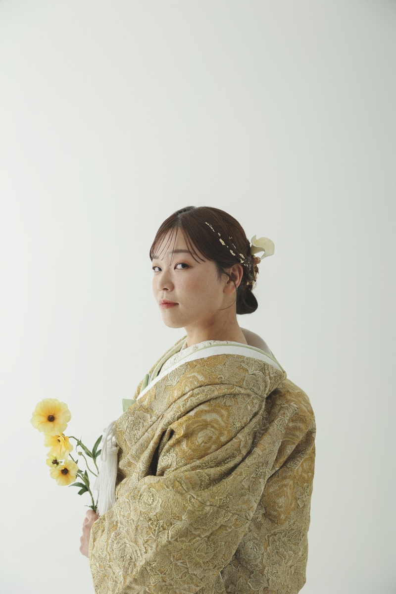 お花と新婦さん