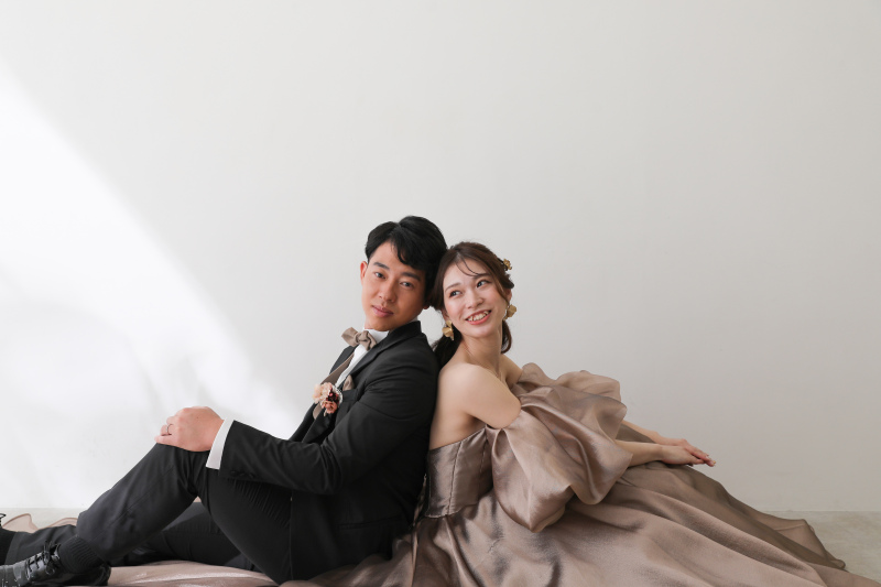 座ったショットも！