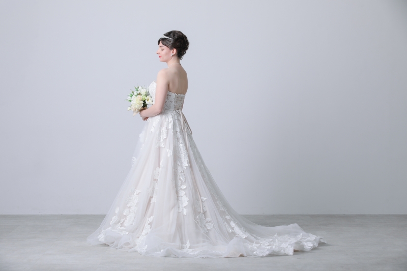 フォーマルなポーズで”残す” 5