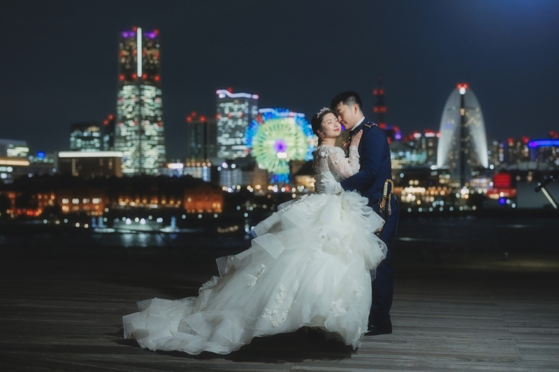 みなとみらい夜景を背景に