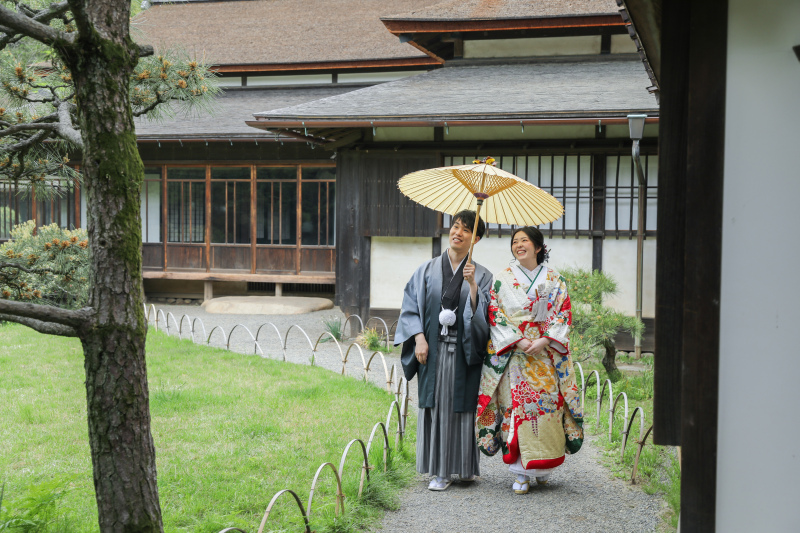 ふたりで相合傘も楽しんで！