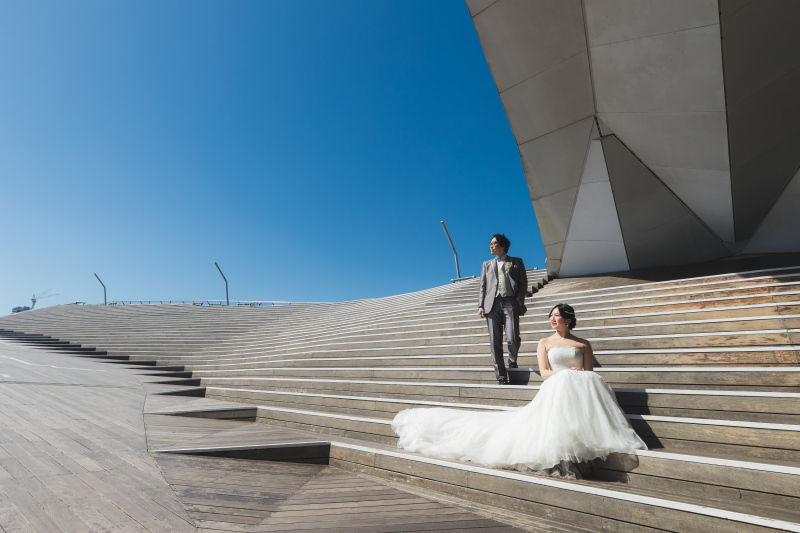 階段を使ったインパクトのある一枚