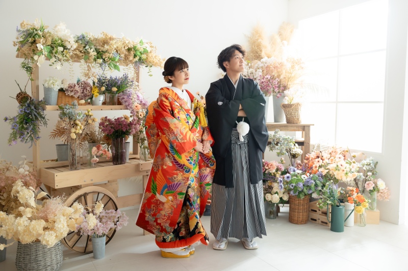 フラワーワゴンの前で