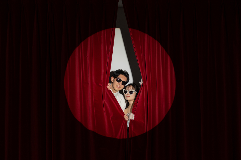 スポットライトで劇場のような一枚に!