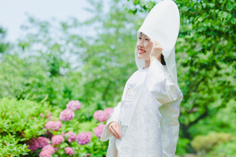 綿帽子が醸し出す、清廉な花嫁の美しさ