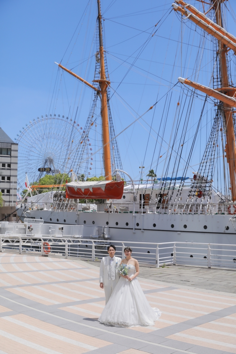 青空と船とお二人