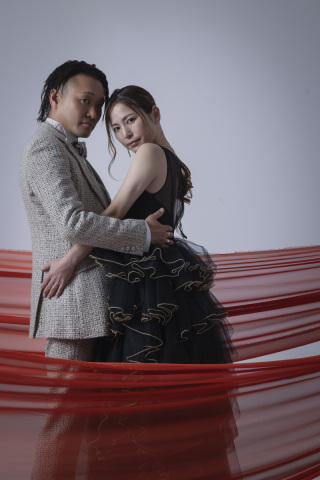 シンプルな白い背景を