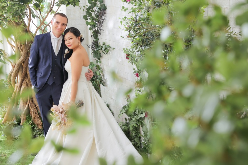 木々に囲まれて