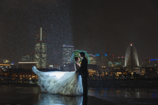 きらきらの雨粒とみなとみらい【洋装夜景ロケーション】