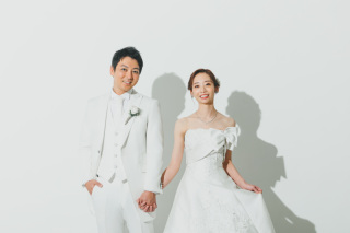 スタジオでシンプルに、光を感じる写真たち。