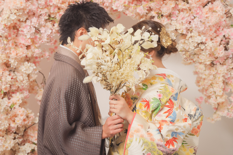 ブーケで隠して