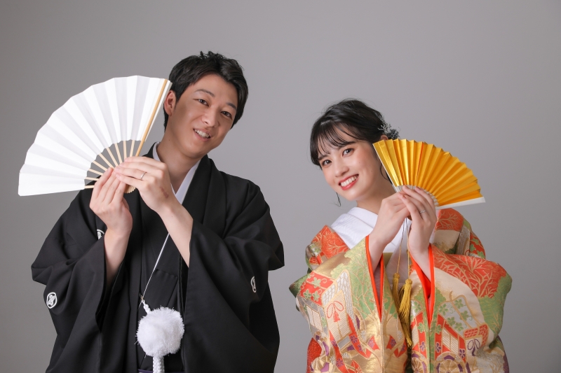 扇子からひょっこり!