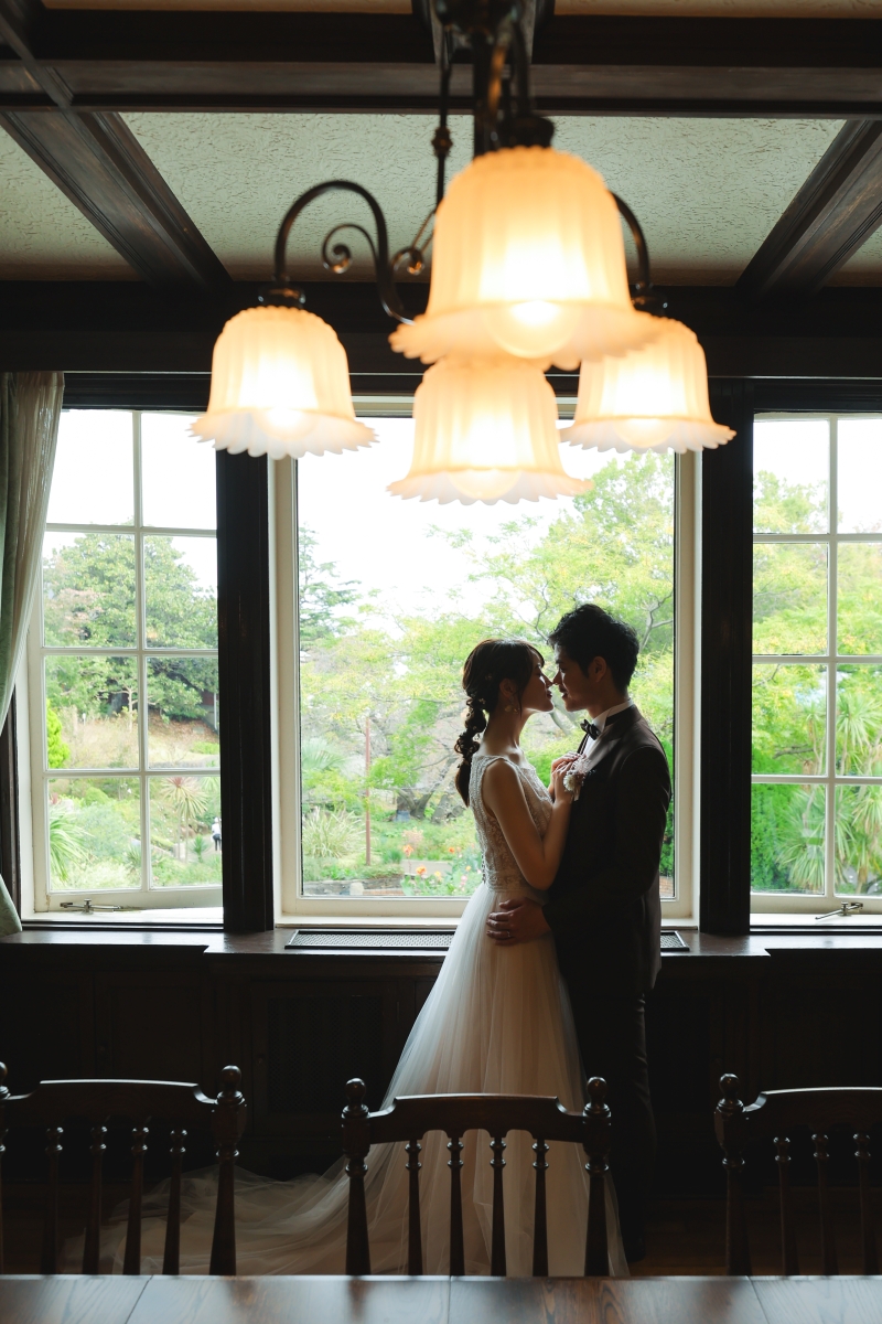 窓辺でシックに