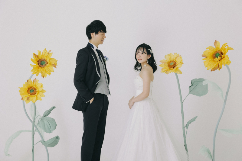 洋装はひまわりを使って