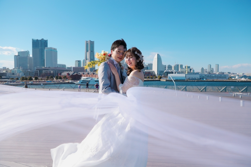 ベールに包まれて