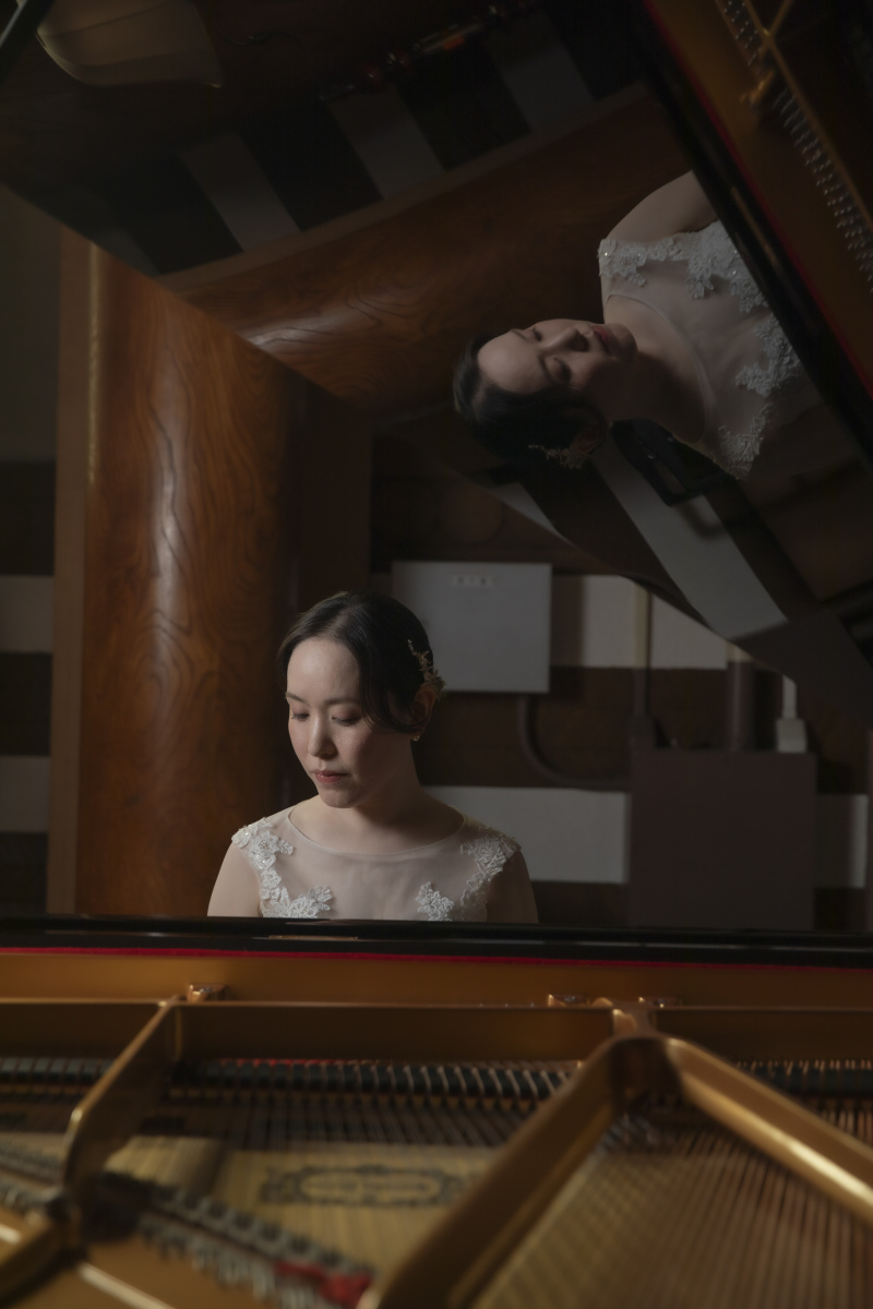 グランドピアノ