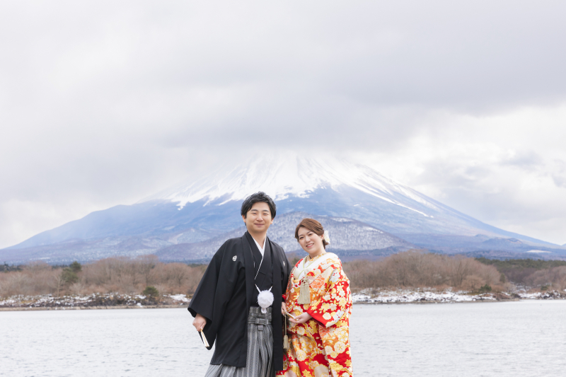 富士山の前で