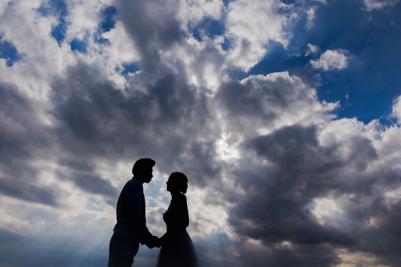 シルエットで幻想的に