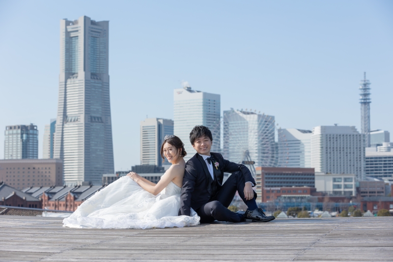 日中の大桟橋で