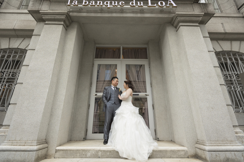 重厚な門構えが物語る、特別な一日の始まり