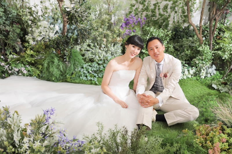 草むらにすわって♡