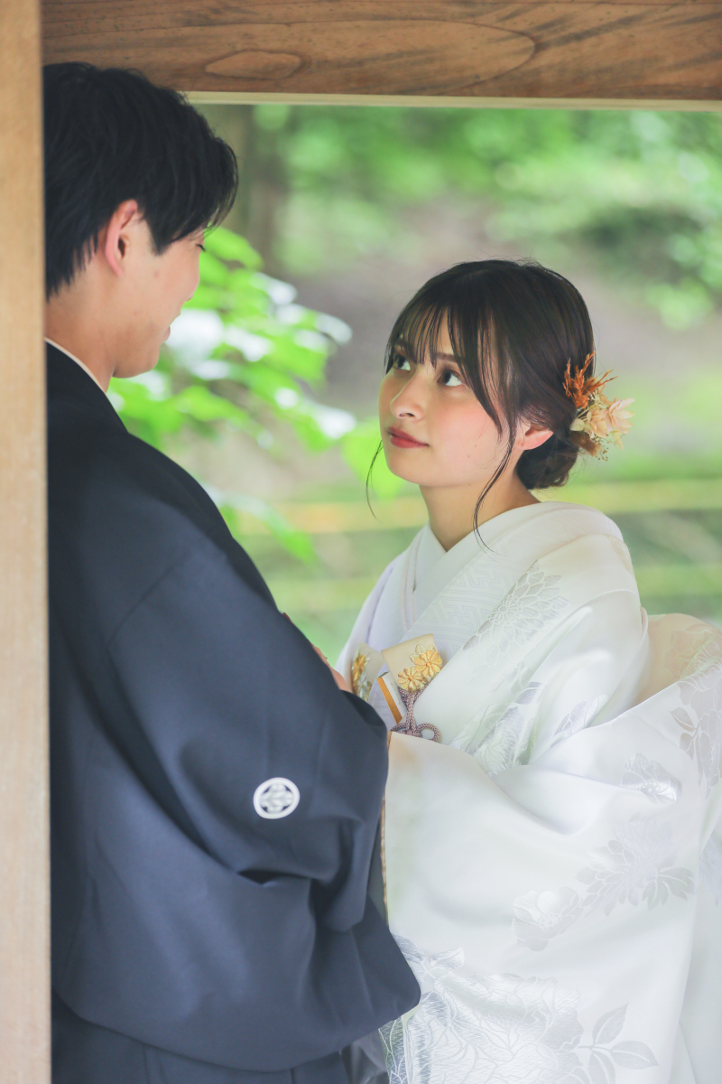 見つめ合う二人...