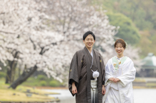 とっても笑顔が素敵なお二人と三溪園・スタジオで