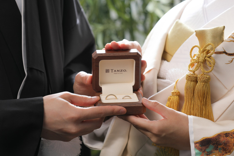 指輪のお手元ショット