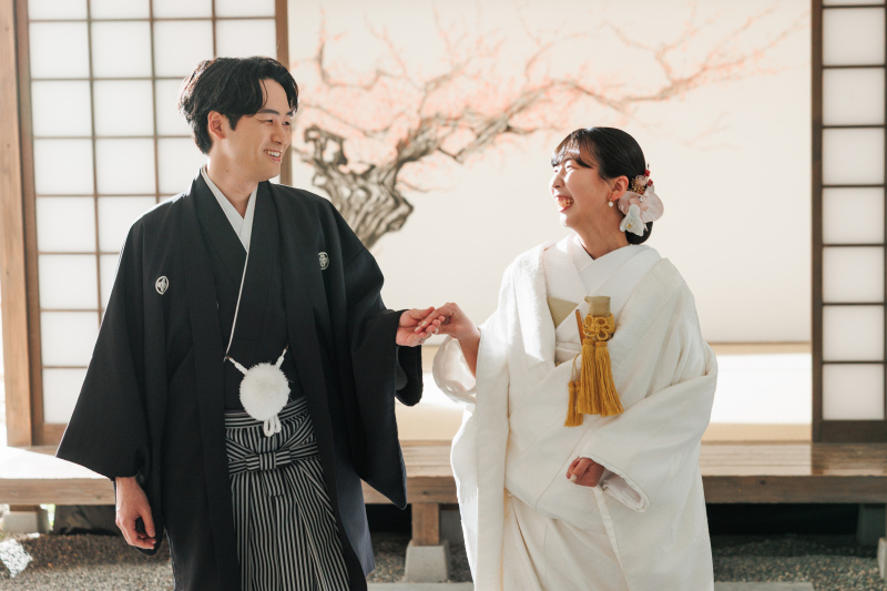 和装2着で撮る屋内庭園スタジオ