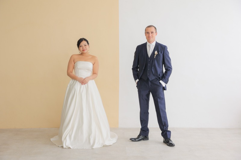 バイカラーの背景で