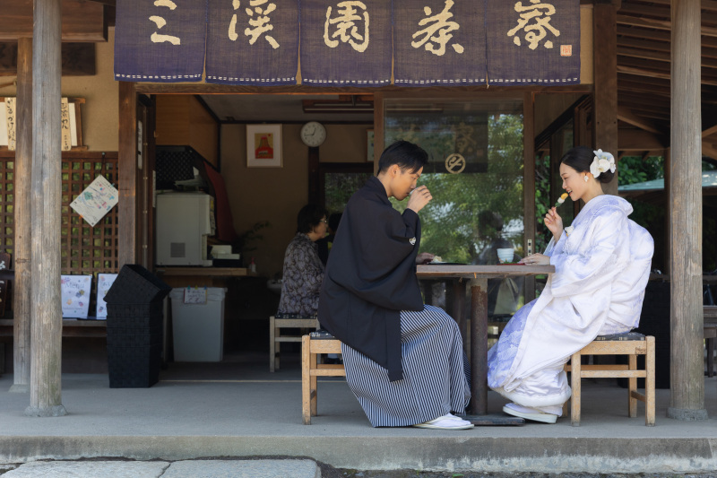 茶寮でのお団子とお茶の時間