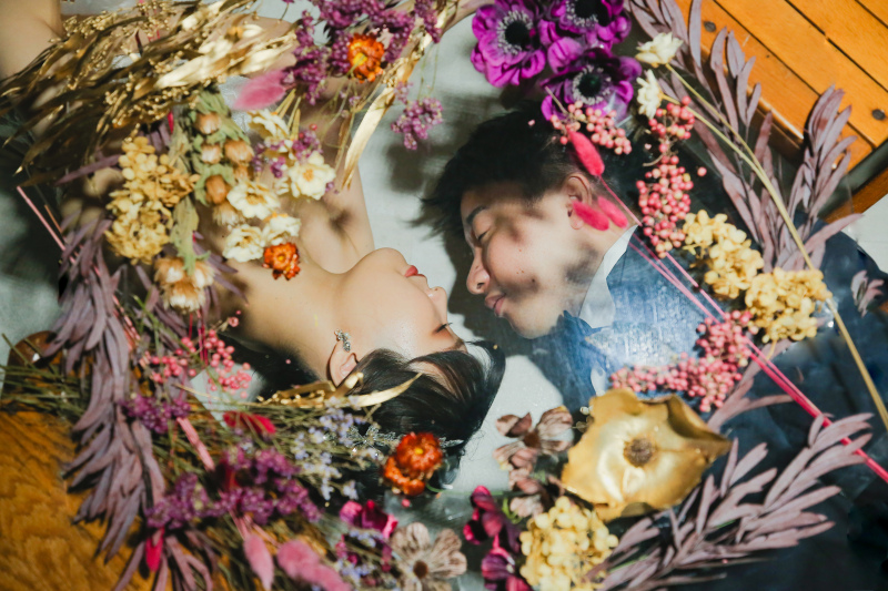花の世界に閉じ込めて。アートな雰囲気がお好きなお二人に合わせて撮ってみました♪
