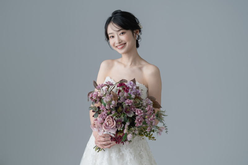 【シンプルに婚礼写真を残す】洋装スタジオ◇基本台紙＋1カットデータ◇美肌ライブレタッチ付