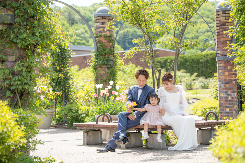 ベンチに座って