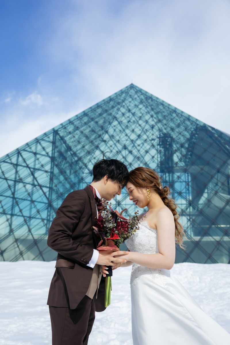 ピラミッド前にて