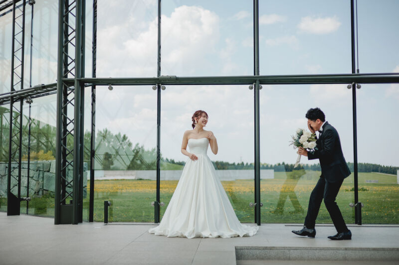 撮影中も照れまくりのふたり