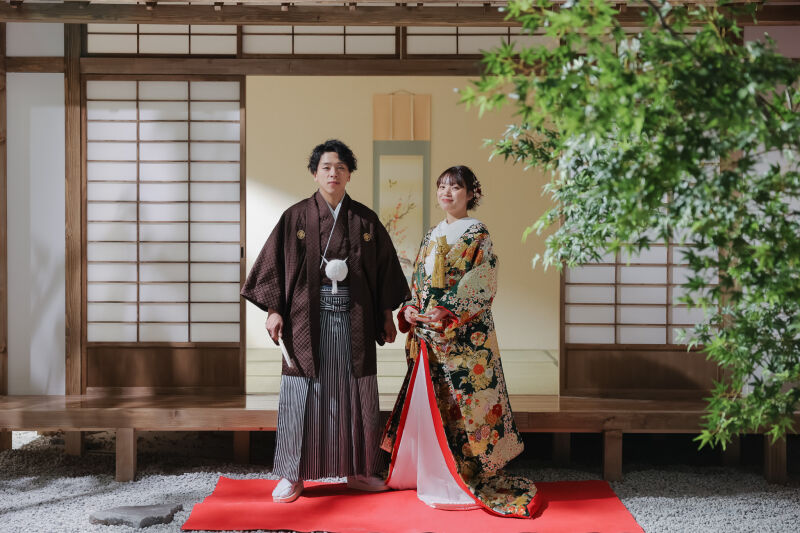 外のような屋内庭園スタジオと、洋装が1日で撮れる！