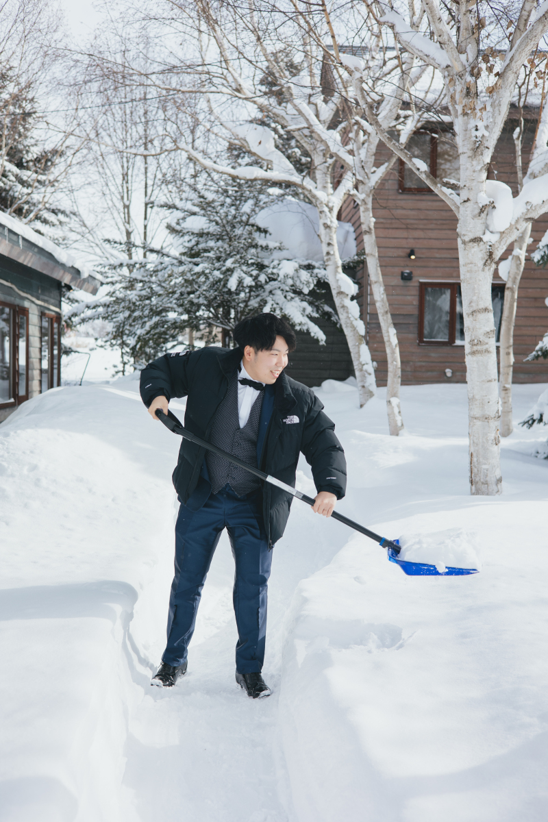 雪かきから！