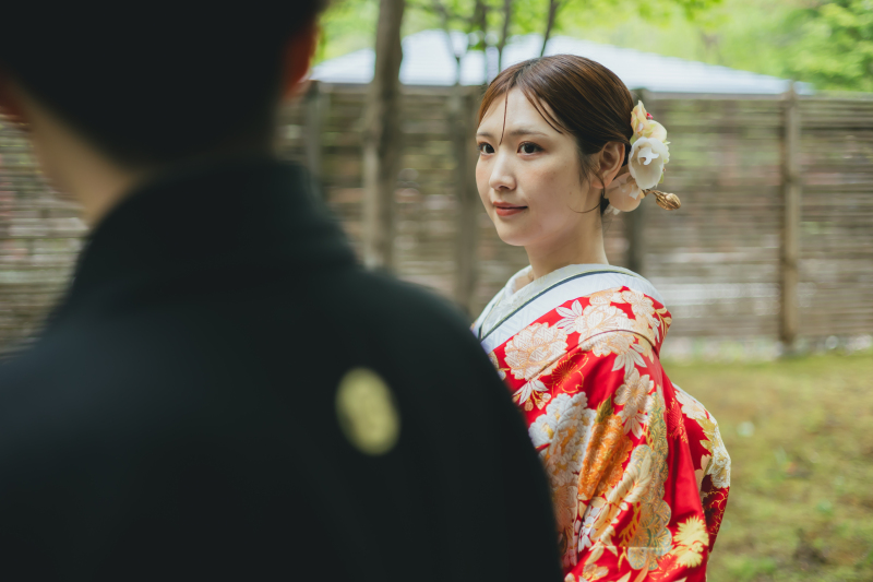 見つめ合う表情