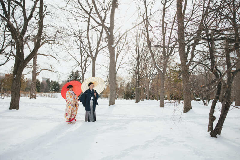 手を取りながら