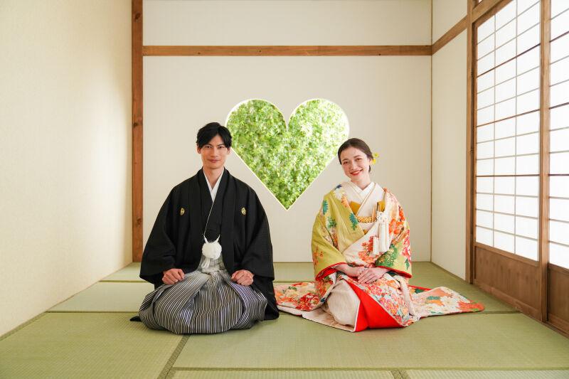 屋内庭園に猪目窓も完備してます❤️