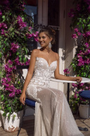 Oksana Mukha celeste_用賀提携店