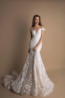 Oksana Mukha ulla_用賀提携店