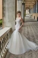 Oksana Mukha メラニア_用賀提携店