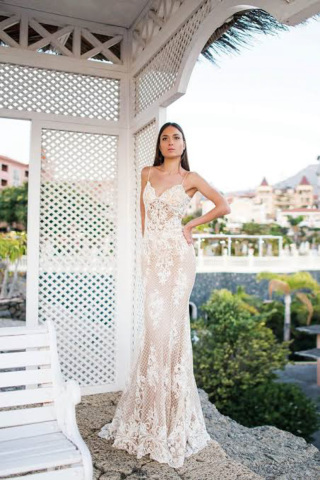 Oksana Mukha moa_用賀提携店