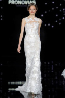 pronovias niebla_用賀提携店