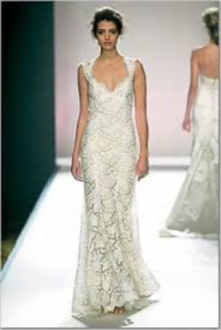 MONIQUE LHUILLIER scarlet用賀提携店