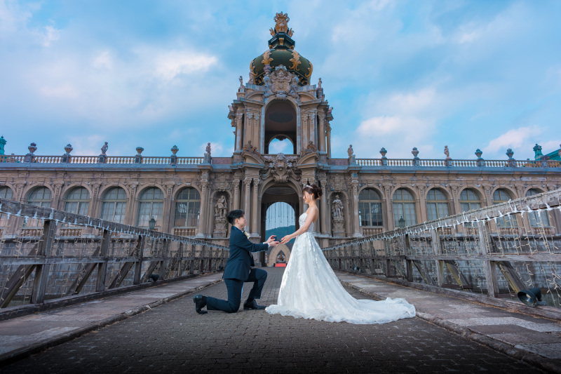 青空の下でプロポーズショット♪